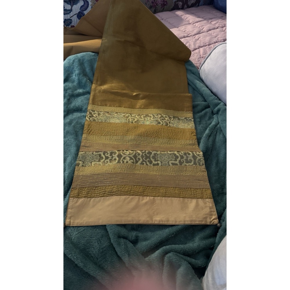 Vtg Pier One Golden Luster Gold Toned Table Runner